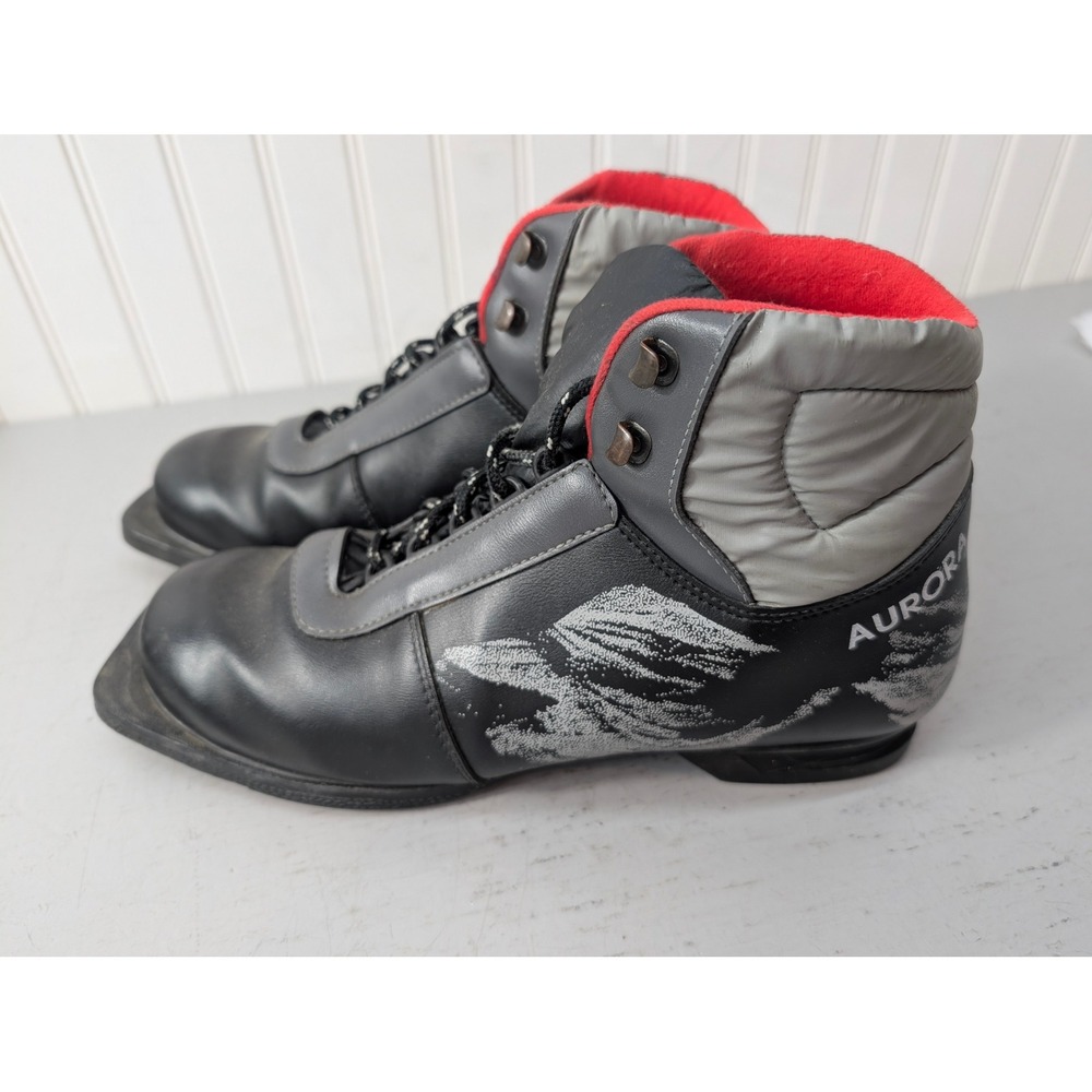 Aurora 3-Pin Cross Country Ski Boots Men's‎ Size 44 UK 9.5 US Square Toe Nordic